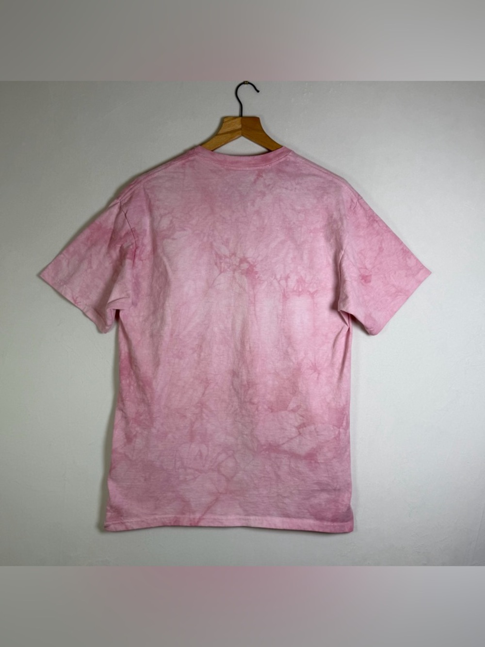The Mountain Women’s Chihuahua Graphic Tee Pink Tie Dye Y2K Dog Shirt Sz M USA - Picture 4 of 9
